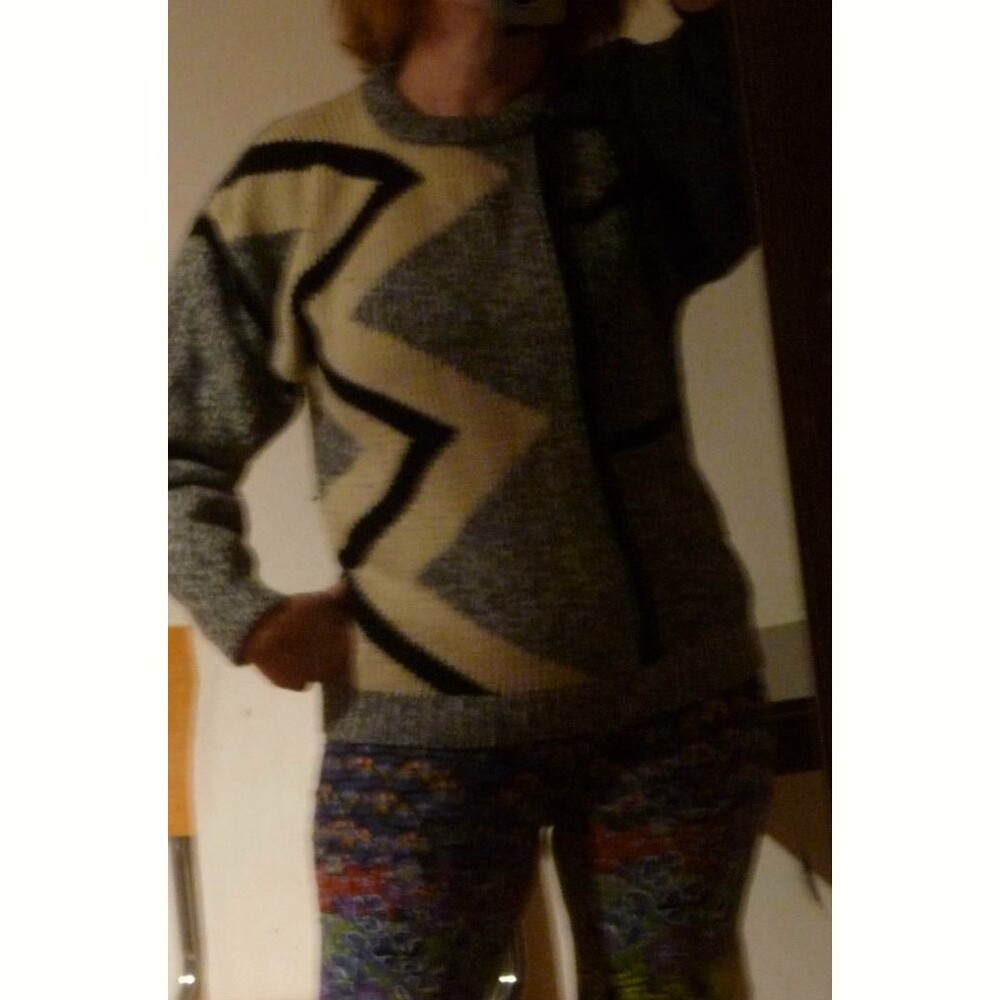 Vintage 80s gray black white zigzag color block oversized sweater fits S-L